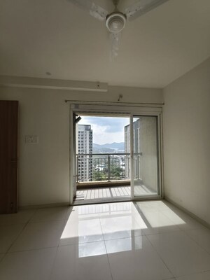 Room in 3 BHK Apartment at Godrej Emerald, Ghodbunder Road – for Rent