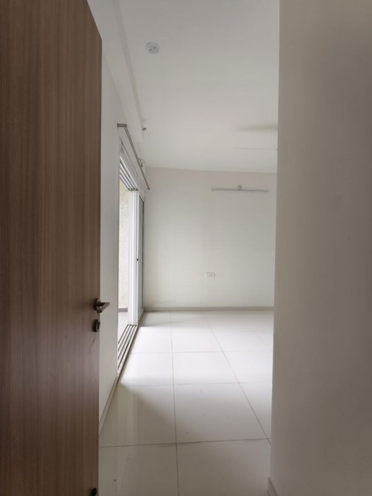 Bathroom, godrej-emerald 3 Bedroom 920 Sq.Ft. Apartment In Ghodbunder Road Thane 10436919