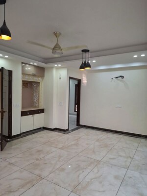 Room in 3.5 BHK Apartment at Conscient Heritage Max II, Sector 102 – for Rent