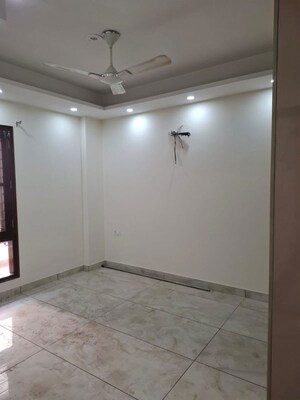 Room in 3.5 BHK Apartment at Conscient Heritage Max II, Sector 102 – for Rent