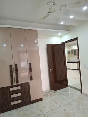 Building Lobby in 3.5 BHK Apartment at Conscient Heritage Max II, Sector 102 – for Rent