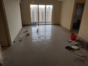 Room in 3.5 BHK Apartment at Paras Tierea Premium Floor, Sector 137 – for Rent