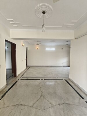 3 BHK Apartment For Rent in Orchid Gardens, Sector 54