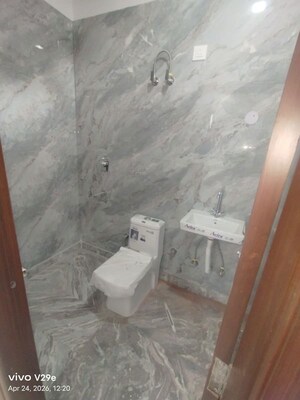 Bathroom in 1 RK Builder Floor at Ramesh Nagar – for Rent