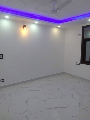 Room in 3 BHK Builder Floor at Savitri Nagar – for Rent