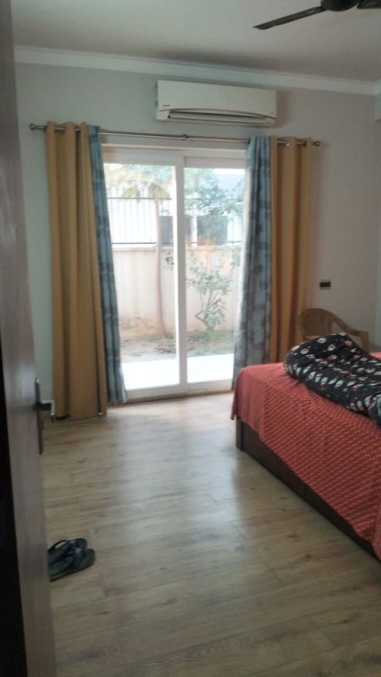 Bedroom, central-park-flower-valley 5 Bedroom 301 Sq.Yd. Villa In Sohna Sector 33 Gurgaon 10436965