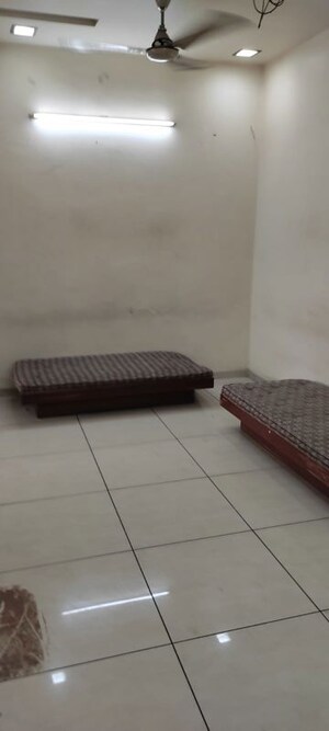Bedroom in 2 BHK Apartment at Jivraj Park – for Rent