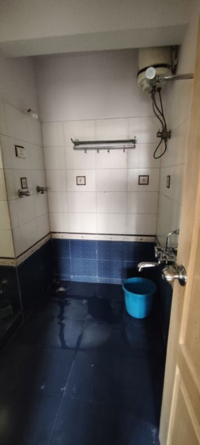 Bathroom, cosmos-harmony 2 Bedroom 900 Sq.Ft. Apartment In Majiwada Thane 10437025