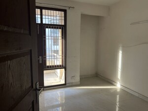 3 BHK Builder Floor For Rent in Tdi Espania Heights, Gt Karnal Road