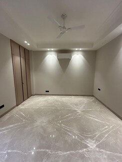 6 BHK + Servant Room Independent House For Sale in Panchsheel Park