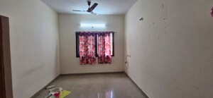 Bedroom in 3 BHK Builder Floor at Kondapur – for Rent