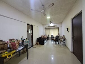 2 BHK Apartment For Rent in D Square, Vile Parle West