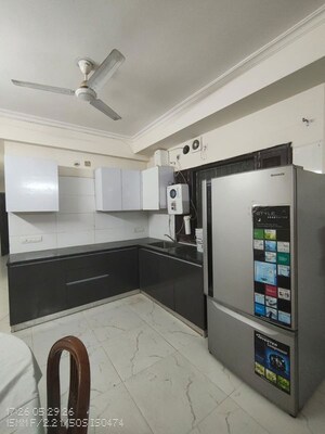 Parking in 2.5 BHK Builder Floor at Old Dlf – for Rent