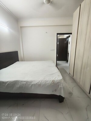 Bedroom in 2.5 BHK Builder Floor at Old Dlf – for Rent
