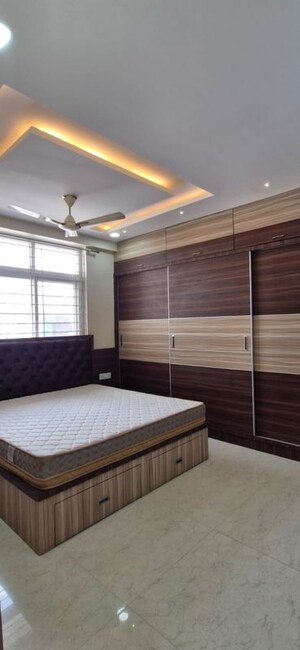 Bedroom in 3 BHK Builder Floor at Kondapur – for Rent