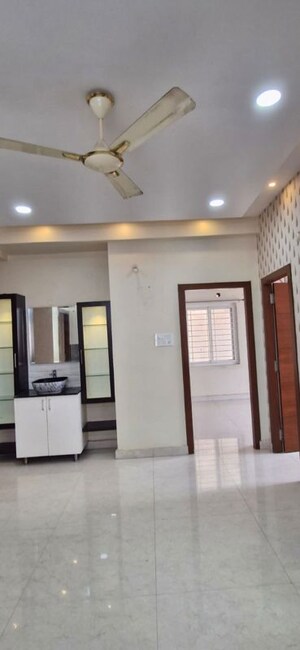 Building Lobby in 3 BHK Builder Floor at Kondapur – for Rent