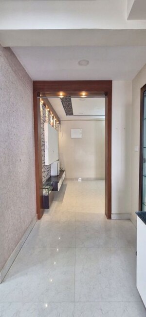 Room in 3 BHK Builder Floor at Kondapur – for Rent