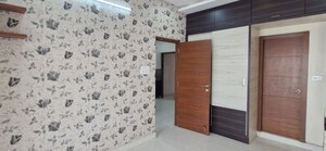 Room in 3 BHK Builder Floor at Kondapur – for Rent
