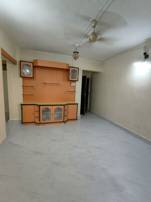 Room in 1 BHK Apartment at Gangadham Apartment, Market Yard – for Rent