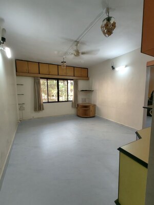 Room in 1 BHK Apartment at Gangadham Apartment, Market Yard – for Rent