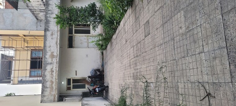 Exterior View, sector 30  300 Sq.Mt. Plot In Sector 30 Noida 10437100