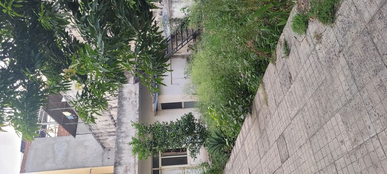 undefined, sector 30  300 Sq.Mt. Plot In Sector 30 Noida 10437100