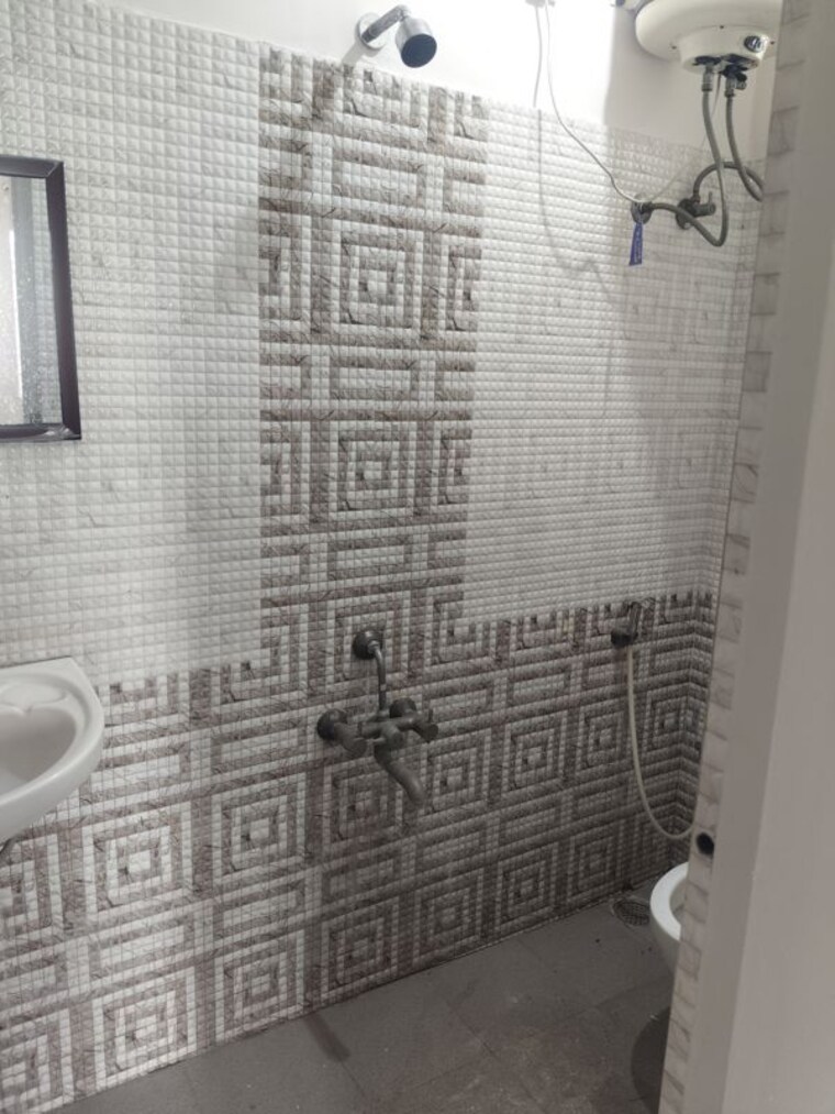 Bathroom, lakshmi-enclave-bellandur 2 Bedroom 1100 Sq.Ft. Apartment In Bellandur Bangalore 10437116