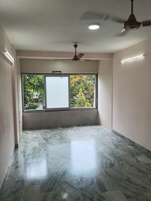 2 BHK Apartment For Rent in Seven Bunglow