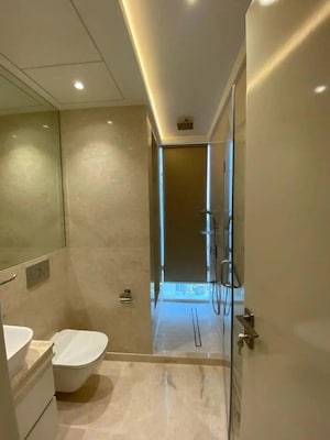 Furnished Amenities in 2 BHK Apartment at Indiabulls Blu, Worli – for Rent