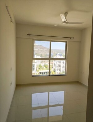 Room in 3 BHK Apartment at Pride Purple Park Astra, Hinjewadi – for Rent