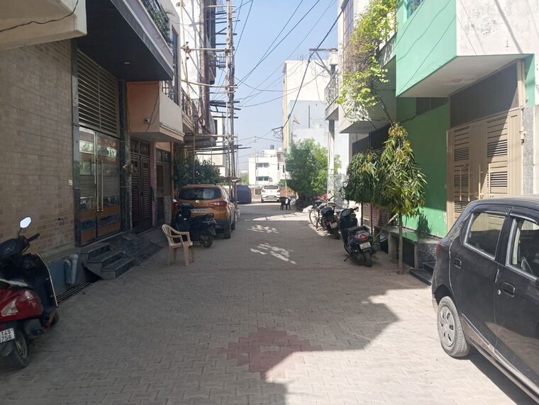  Parking, duhai 3 Bedroom 100 Sq.Yd. Independent House In Duhai Ghaziabad 10437166