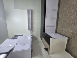 Kitchen in 2.5 BHK Apartment at Mayur Vihar – for Rent