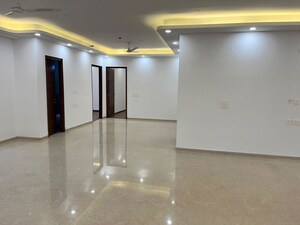 Room in 4 BHK Apartment at ACE Parkway, Sector 150 – for Rent