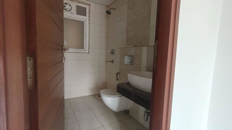 Bathroom, ace-parkway 4 Bedroom 3220 Sq.Ft. Apartment In Sector 150 Noida 10436086