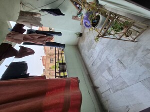 Furnished Amenities in 1.5 BHK Builder Floor at Mayur Vihar – for Rent