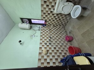 Team Area in 1.5 BHK Builder Floor at Mayur Vihar – for Rent