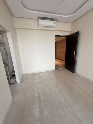 Room in 2 BHK Apartment at Piramal Mahalaxmi, Mahalaxmi – for Rent