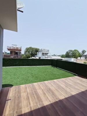 Terrace in 1 BHK Builder Floor at Greater Kailash I – for Rent