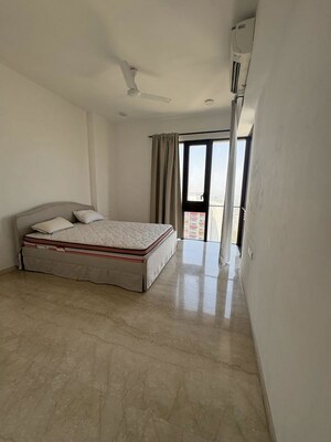 2 BHK Apartment For Rent in Lodha The Park, Worli