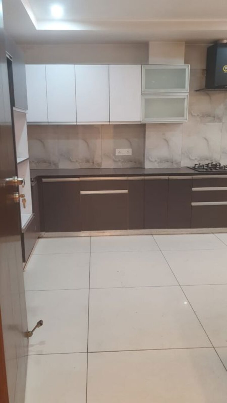Kitchen, unitech-south-city-ii 4 Bedroom 4500 Sq.Ft. Builder Floor In Sector 50 Gurgaon 10437271