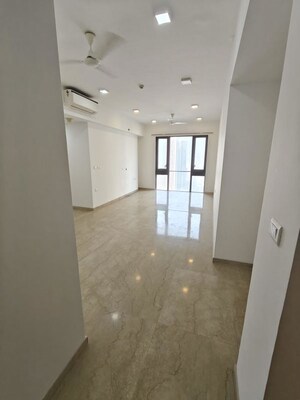2 BHK Apartment For Rent in Lodha The Park, Worli