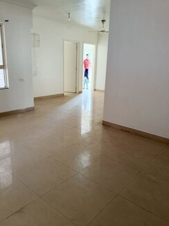 2.5 BHK Apartment For Rent in Kumar Sansar