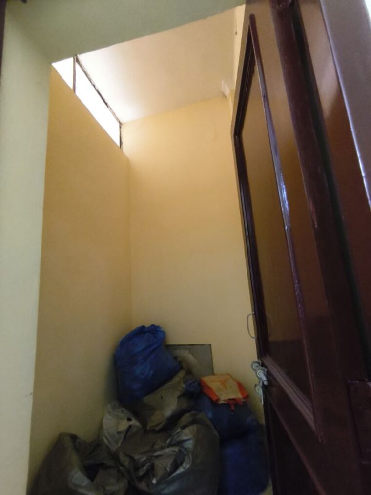undefined, ambala highway 6 Bedroom 100 Sq.Yd. Independent House In Ambala Highway Zirakpur 10437304