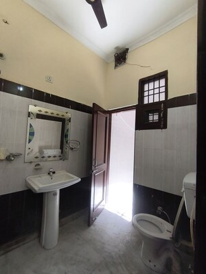 Attached Bathroom in 6 BHK Independent House at Ambala Highway – for Sale