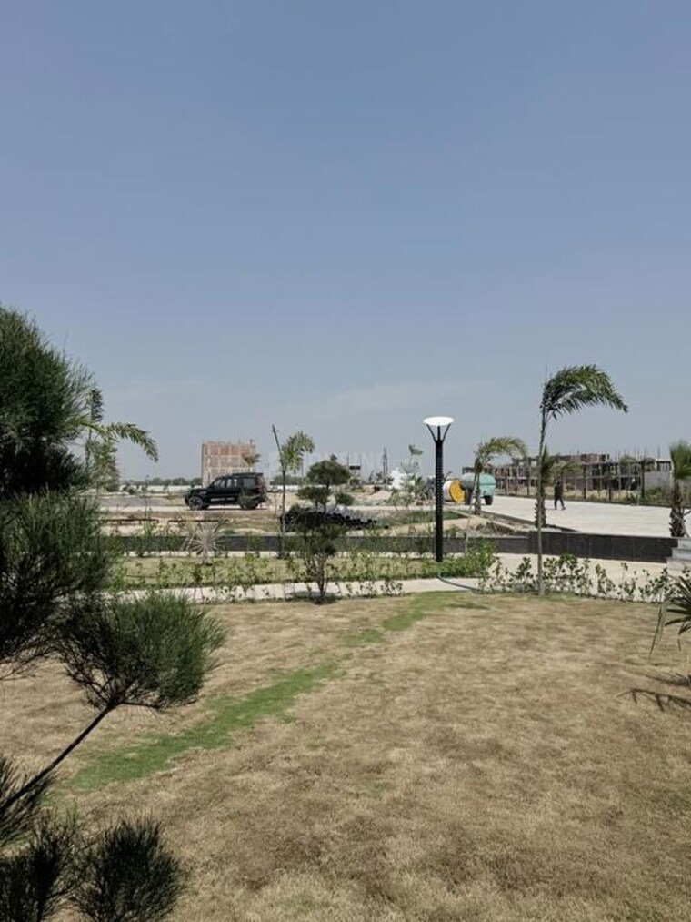 undefined, sector 21 yamuna expressway  100 Sq.Yd. Plot In Sector 21 Yamuna Expressway Greater Noida 10437311