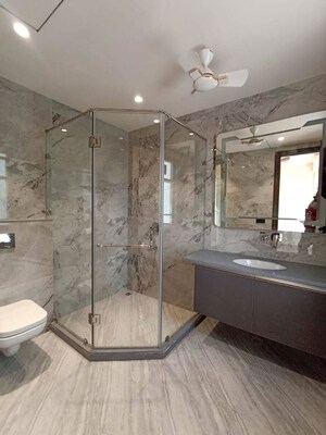 Bathroom in 5 BHK Builder Floor at Auram Floor, South City 2 – for Rent