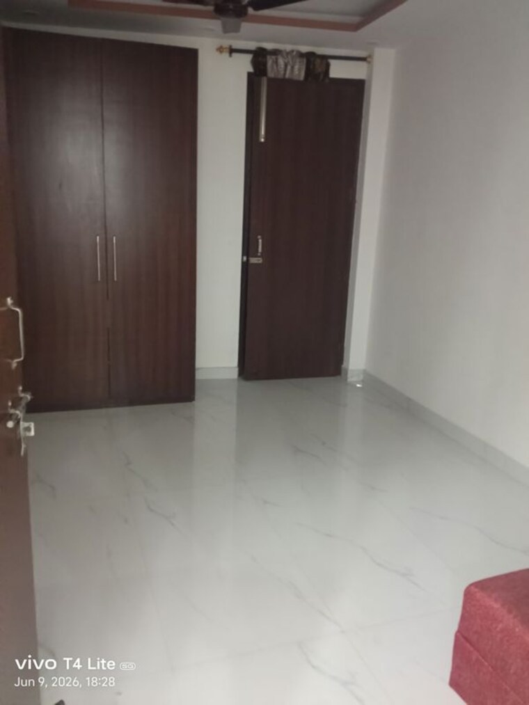 Room, malviya nagar 2 Bedroom 70 Sq.Yd. Builder Floor In Malviya Nagar Delhi 10437348