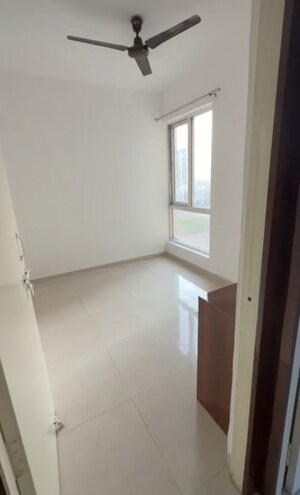 Room in 2.5 BHK Apartment at Signature Signum 37D III, Sector 37d – for Rent