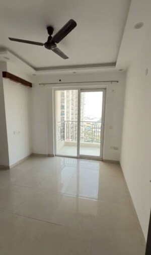 Building Lobby in 2.5 BHK Apartment at Signature Signum 37D III, Sector 37d – for Rent