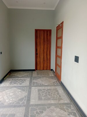 Room in 2 BHK Builder Floor at Sector 18 – for Rent